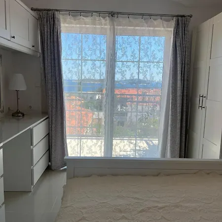 Lunares Apartament *